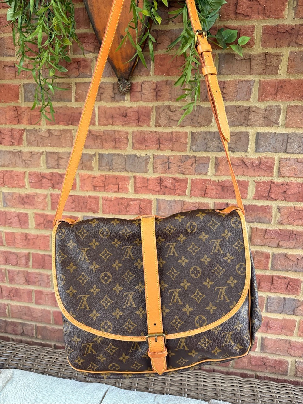 Louis Vuitton Monogram Canvas SAUMER 35 Messenger Bag SUPER NICE! Clean! - Picture 10 of 16